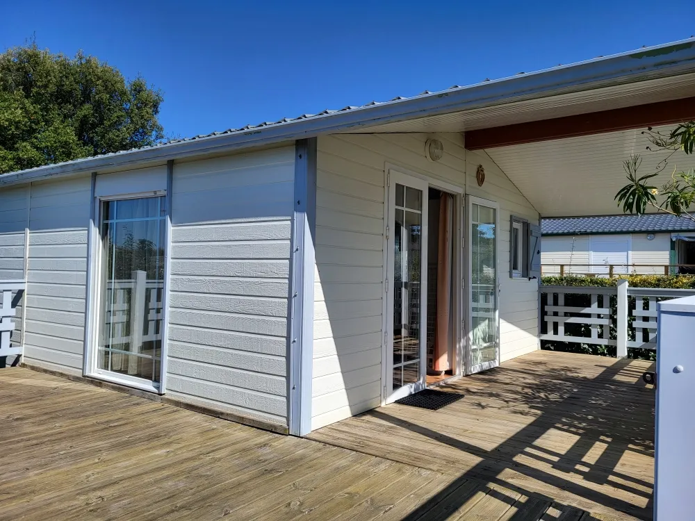 CHALET CONFORT 2 Cha 40m2 avec terrasse couverte