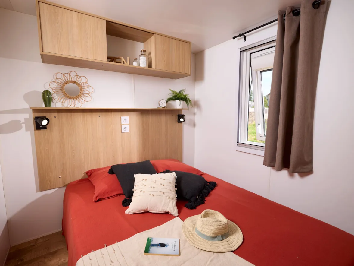 Mobil Home Confort 3 chambres 35m² avec terrasse couverte et semi-fermée